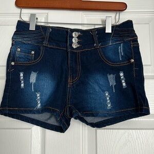 B & Q beauty queen distressed Jean shorts size 28